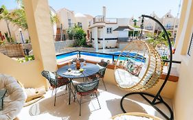 Amazing Renovated Pool View Apt, Aircon, 2 Min To Fanabe Beach